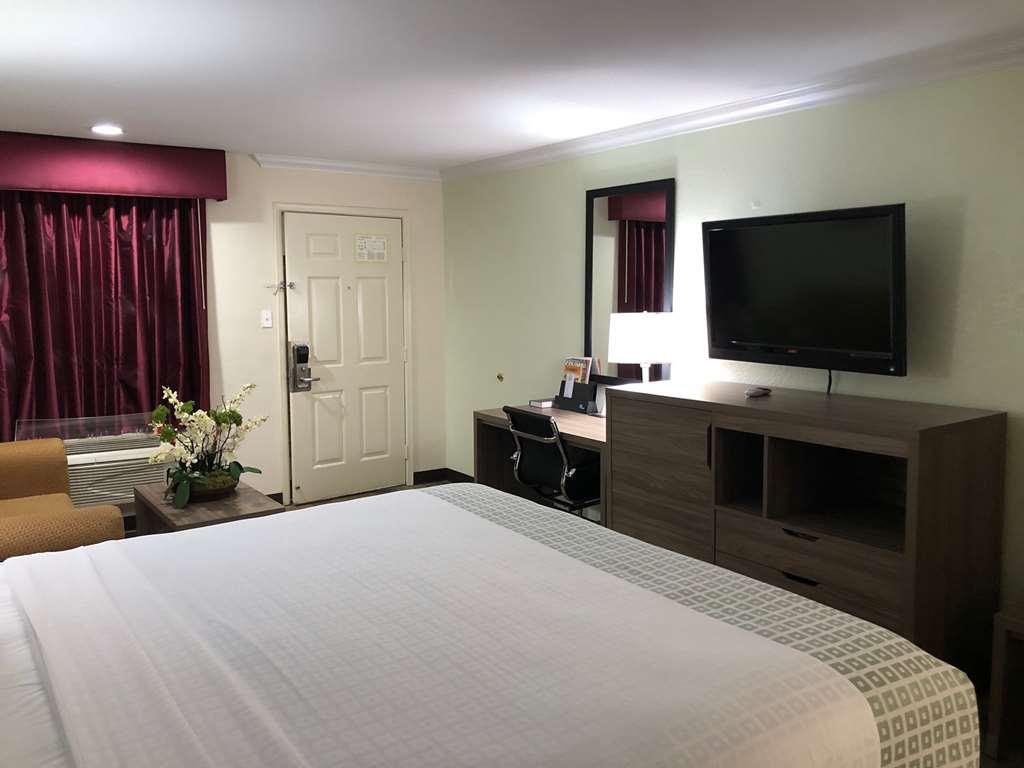 Americas Best Value Inn Кълъмбъс Стая снимка