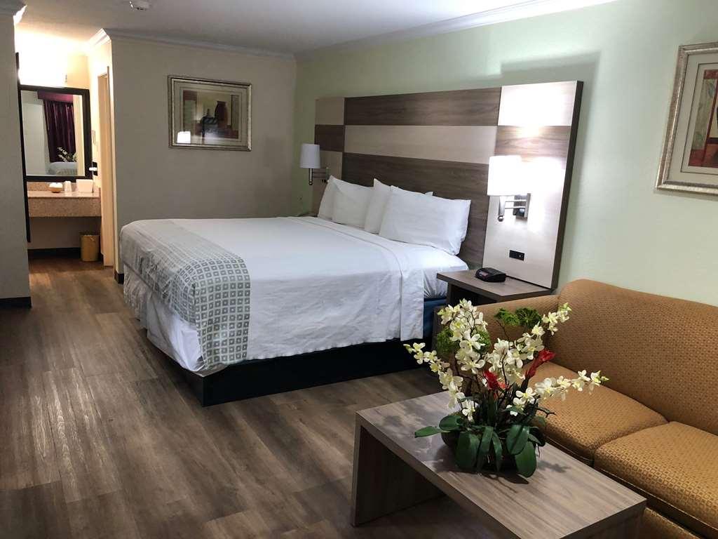 Americas Best Value Inn Кълъмбъс Стая снимка